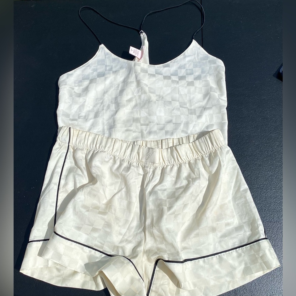 Victoria Secrets Elegant Women's Sleepwear Set